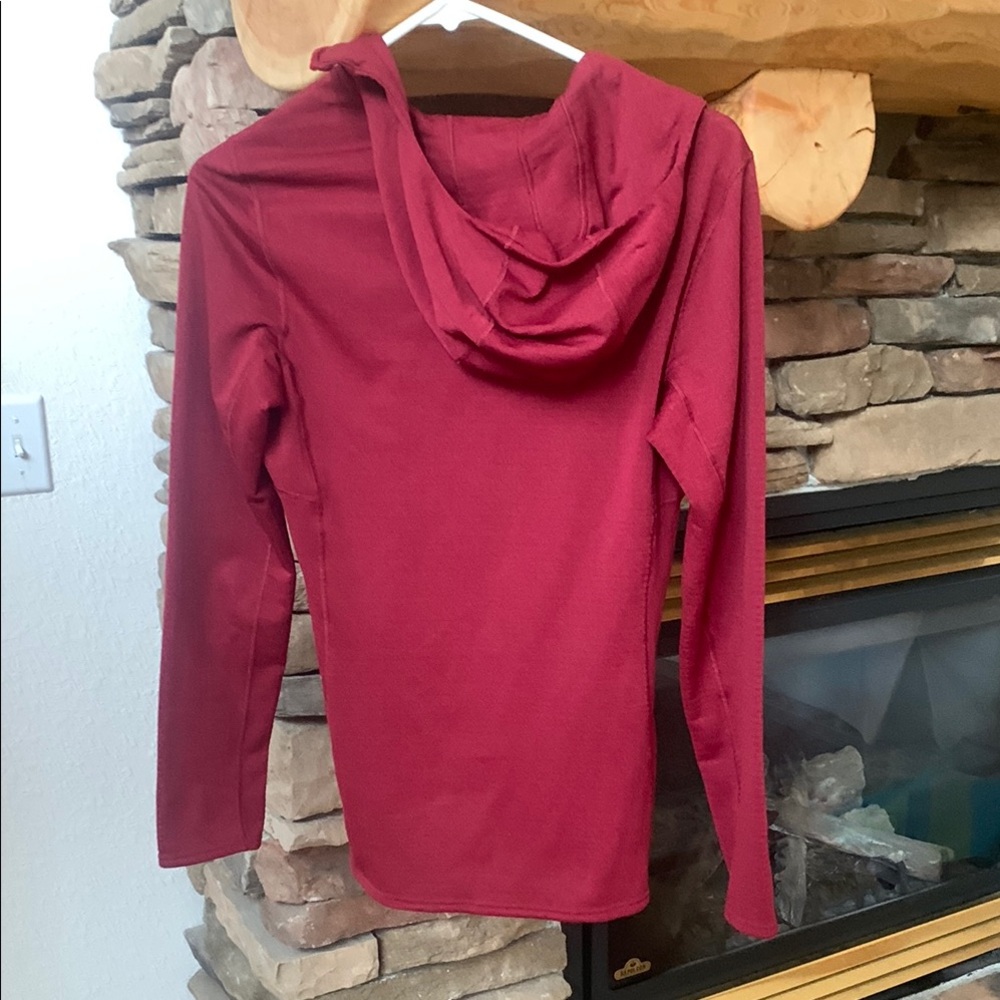Patagonia Women's capilene thermal weight 1/4 zip hoody burgundy